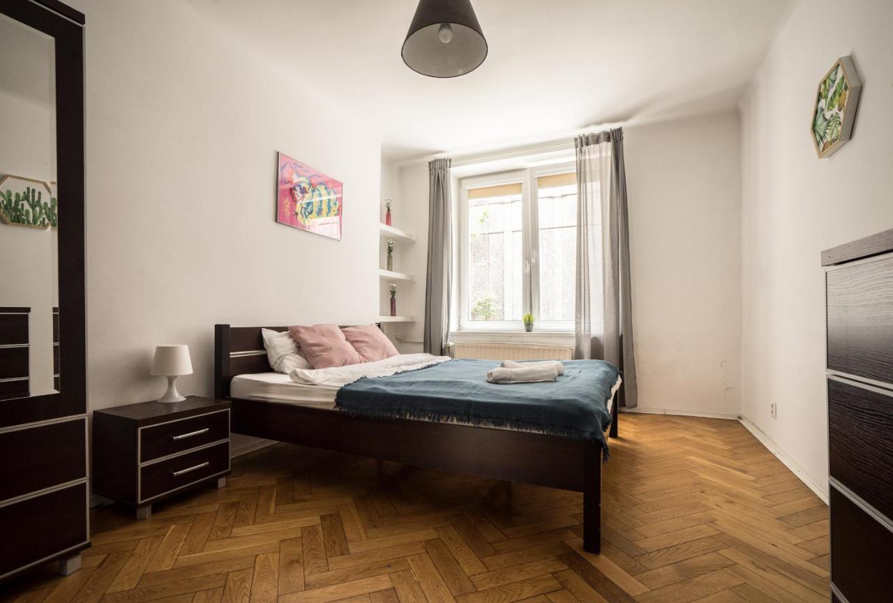 Oomph Modern Near Nowy Swiat Апартаменти